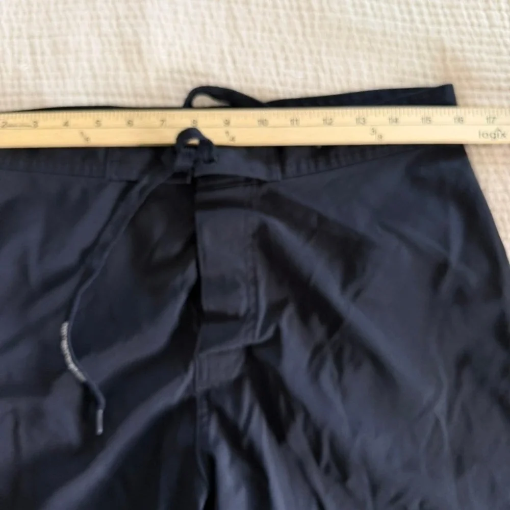 Maui Built Board Shorts Men Size 32 Black Cargo Pocket Lace Up‎ Swim Trunks Surf
